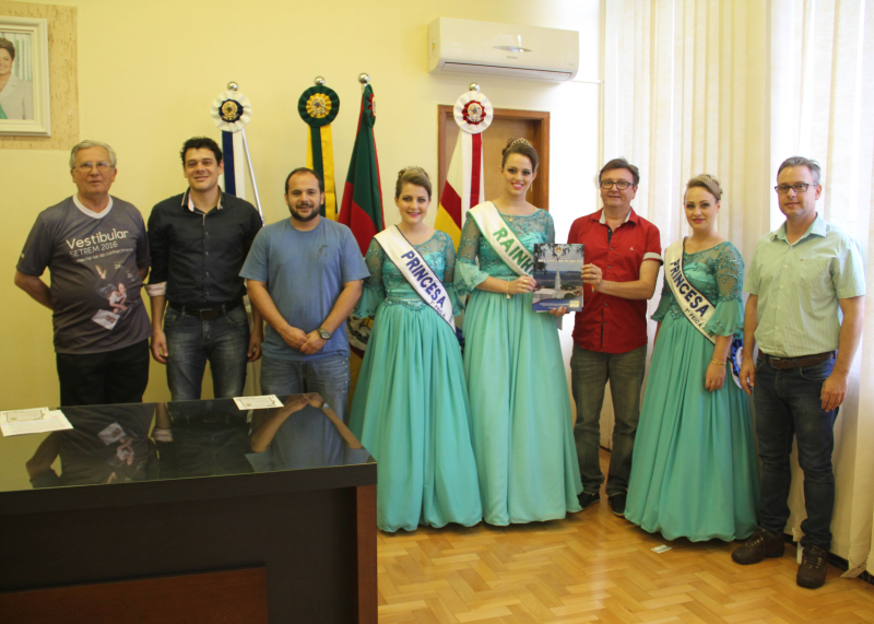 EXECUTIVO RECEBE REPRESENTANTES DA 7ª FEICÁ